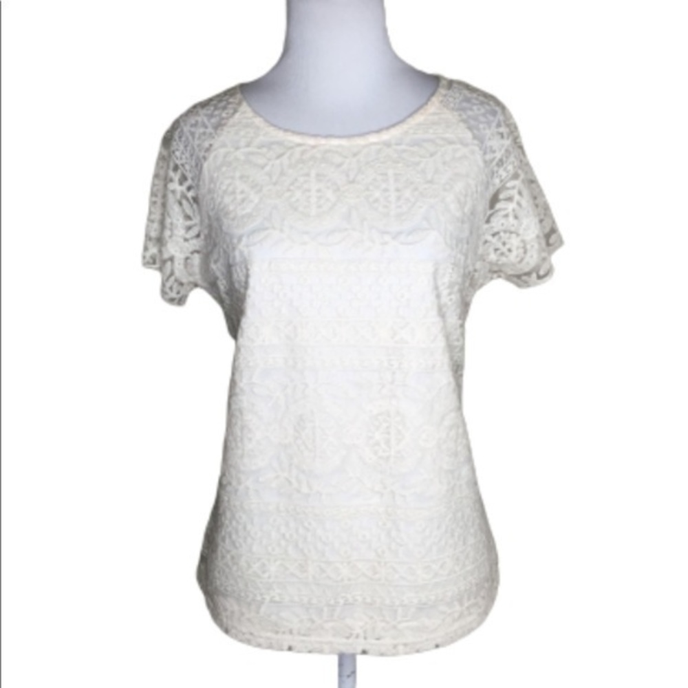 Solitaire Ivory Lace Overlay Short Sleeves Casual Top M